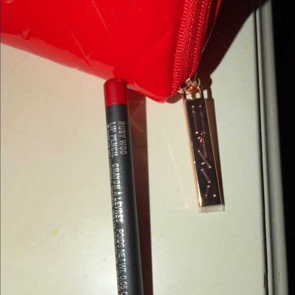 MAC Cosmetics Set & Storage Container - Picture 7 of 10